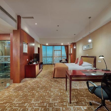 Empark Grand Hotel Куньмин Экстерьер фото