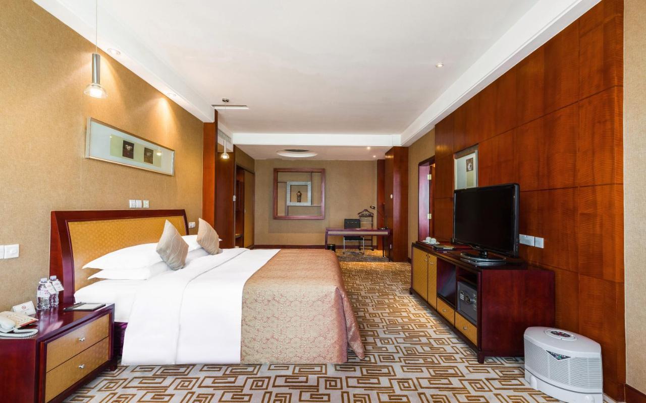 Empark Grand Hotel Куньмин Экстерьер фото