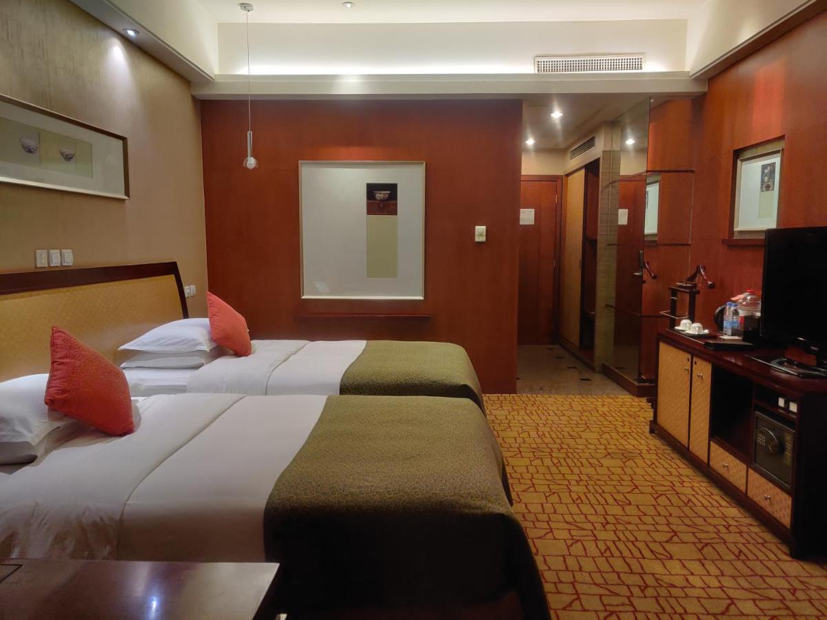 Empark Grand Hotel Куньмин Экстерьер фото
