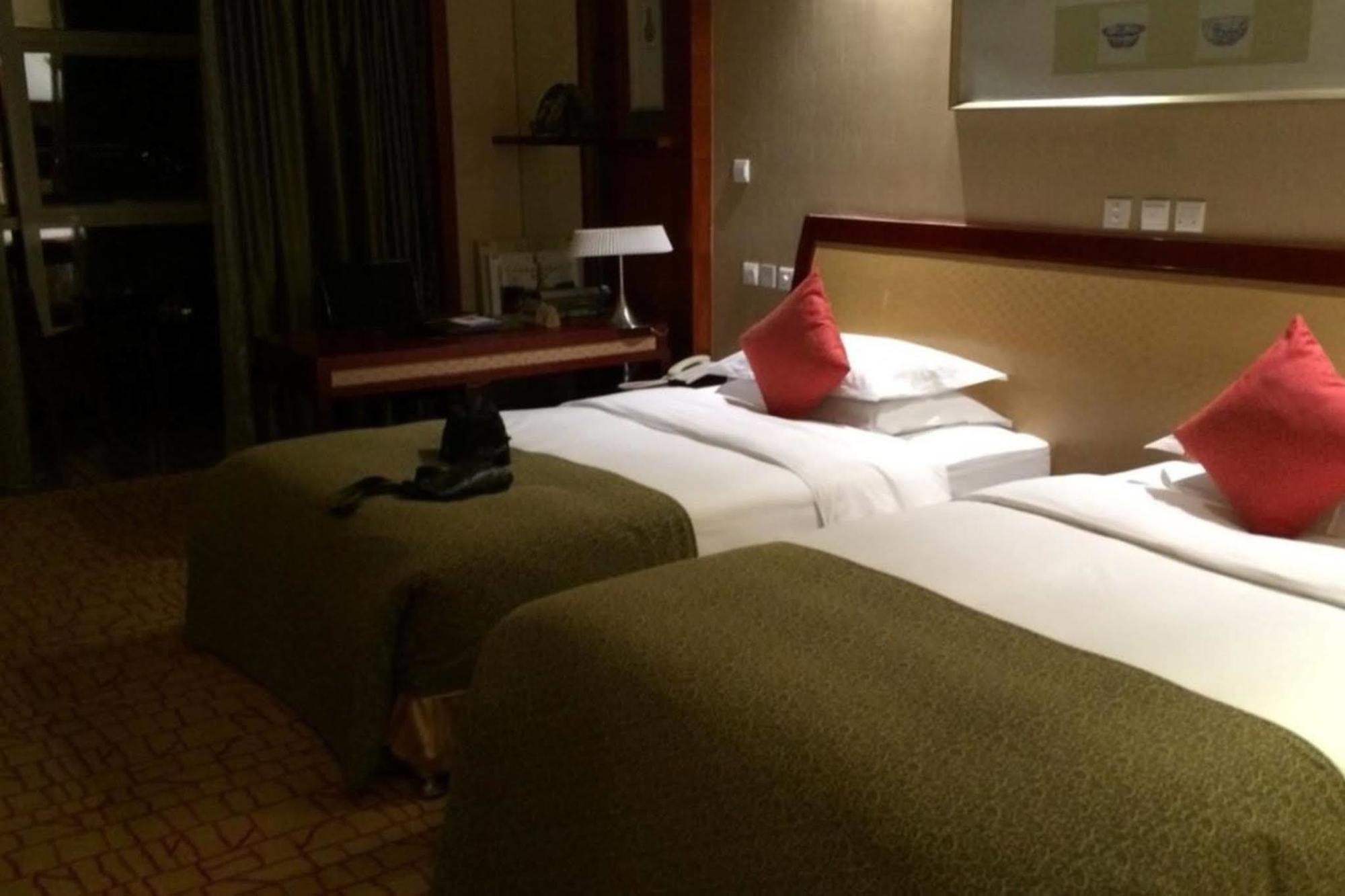 Empark Grand Hotel Куньмин Экстерьер фото
